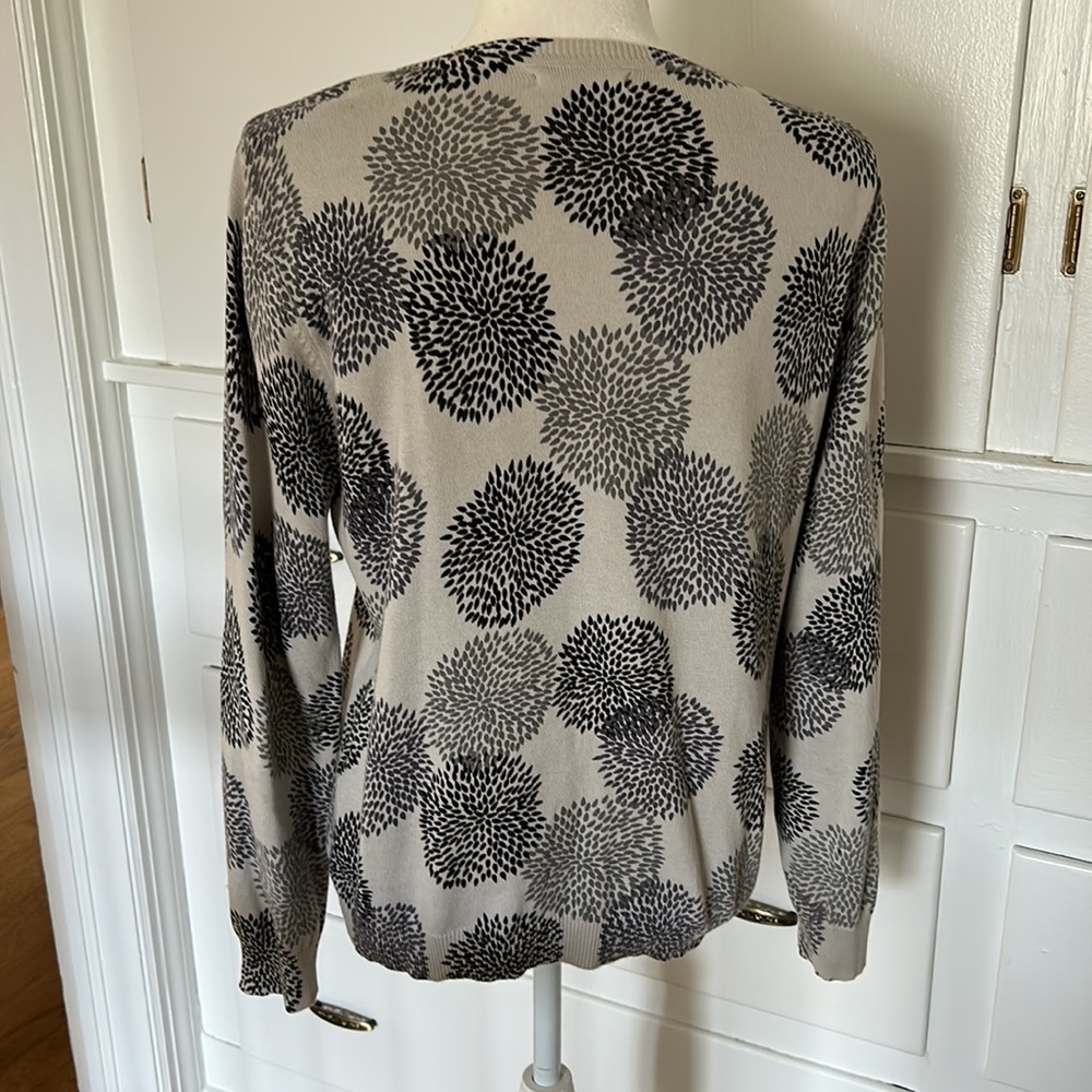 Izod grey black dusty lavender fireworks pattern cardigan. - Picture 5 of 8